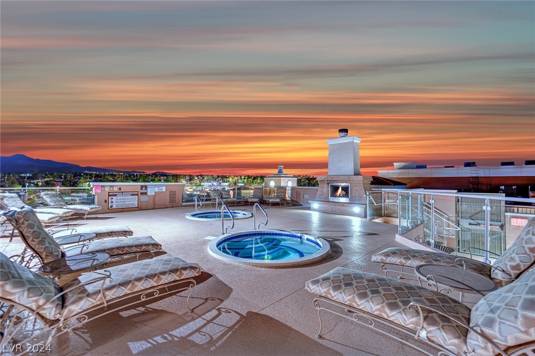 2220 Village Walk Drive 3224