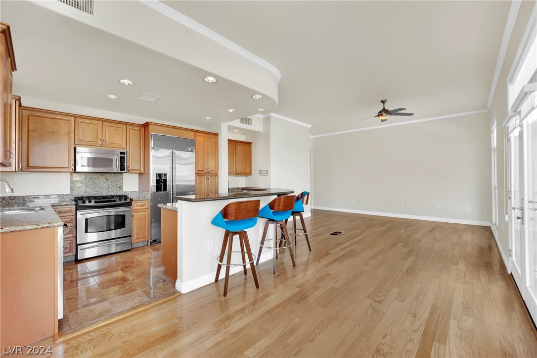 2220 Village Walk Drive 3224