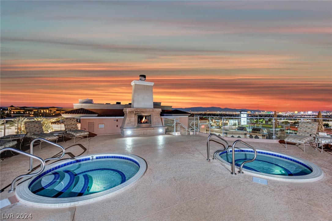 2220 Village Walk Drive 3224