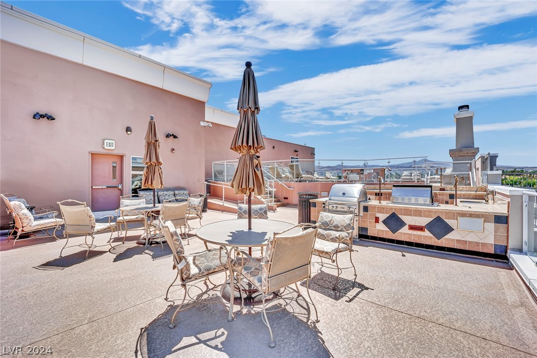 2220 Village Walk Drive 3224