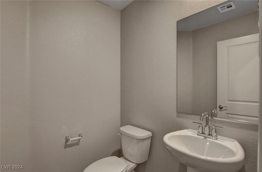 10269 Crimson Meadow Avenue