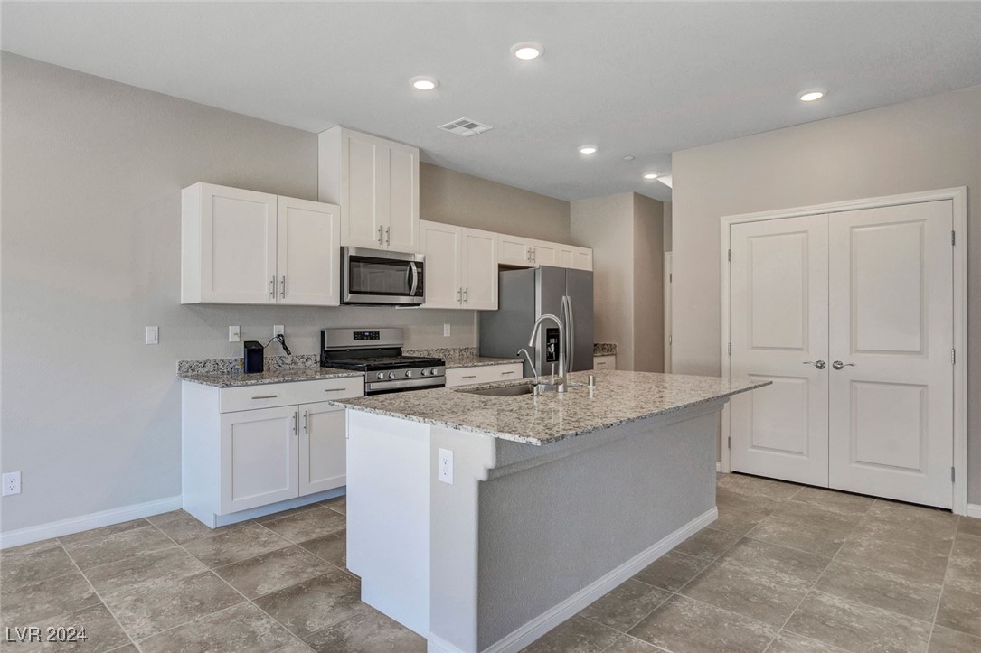 10269 Crimson Meadow Avenue