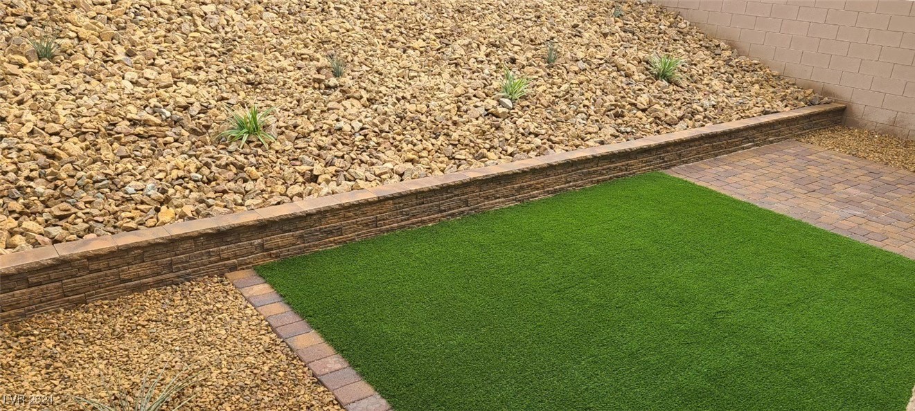 10269 Crimson Meadow Avenue