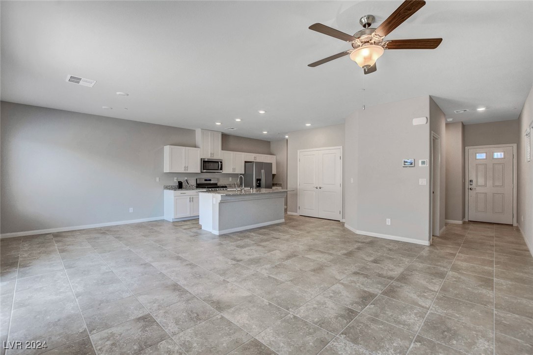 10269 Crimson Meadow Avenue