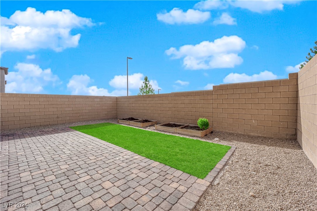 9839 Mojave Mountain Street