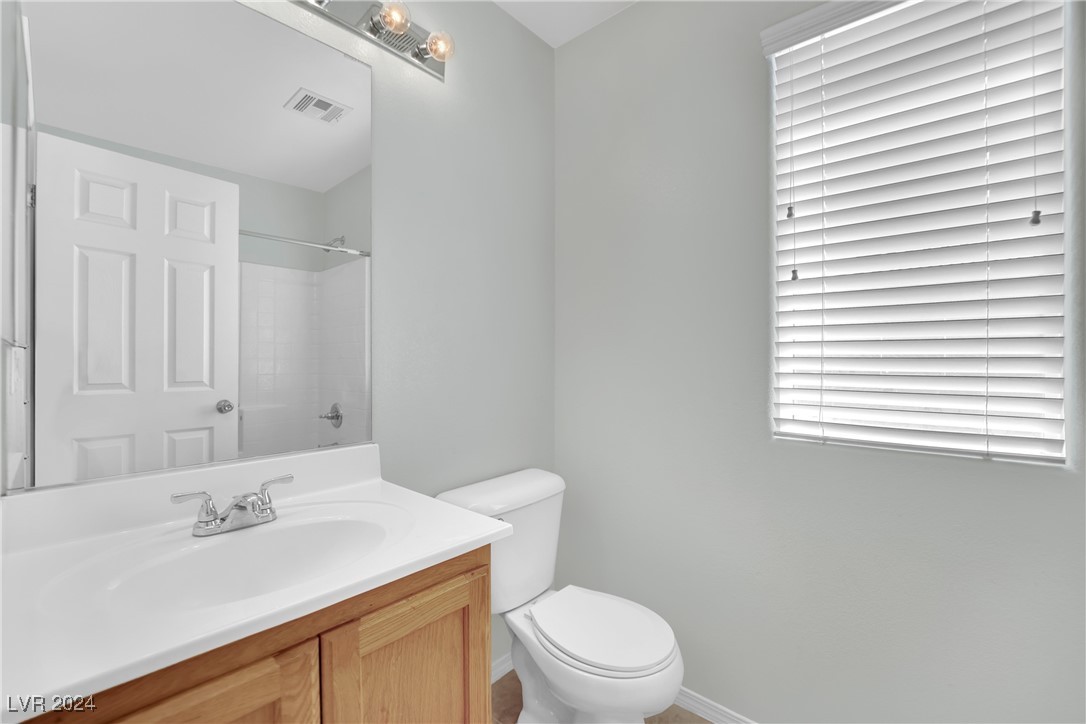 6125 Glenborough Street