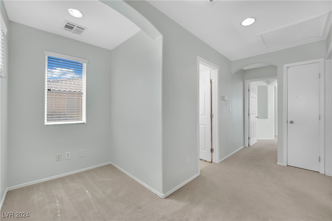 6125 Glenborough Street