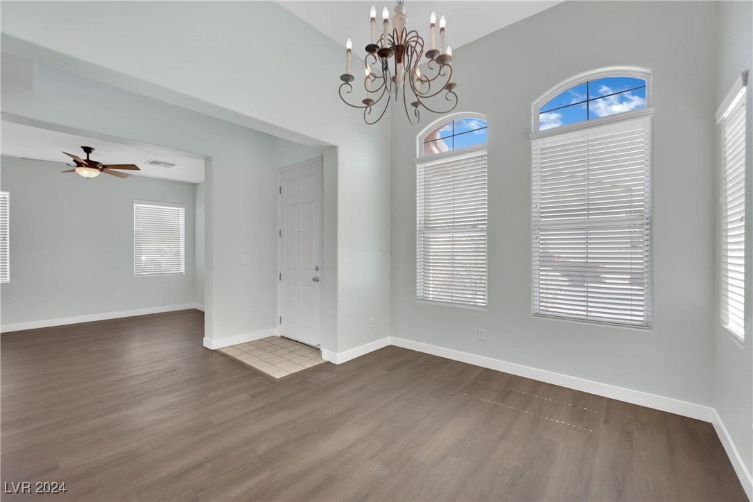 6125 Glenborough Street