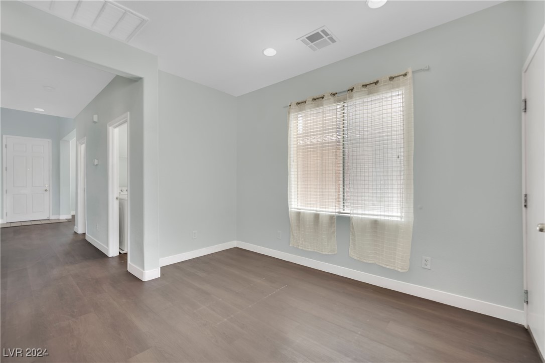 6125 Glenborough Street