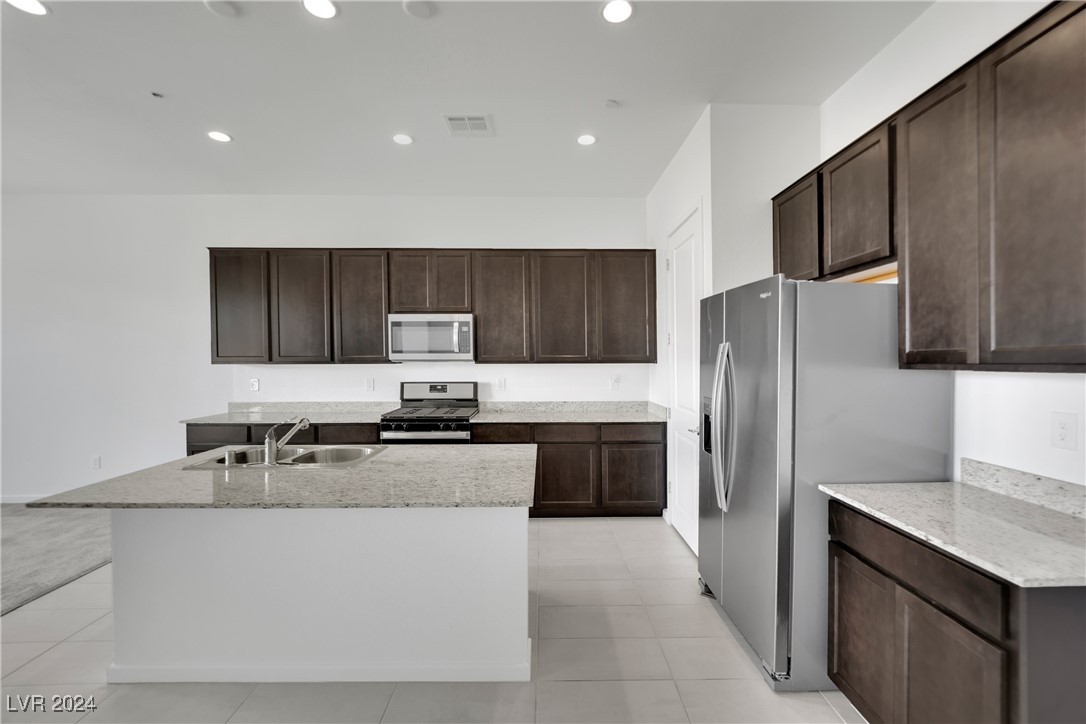 9022 Skye Treeline Street