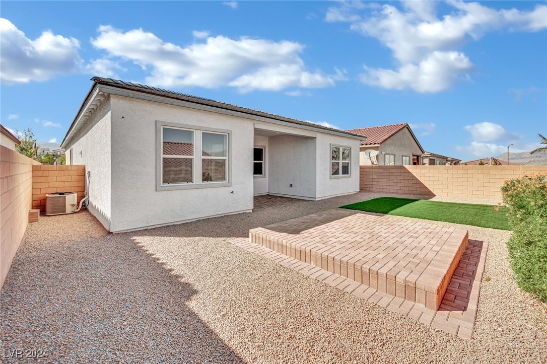 9022 Skye Treeline Street