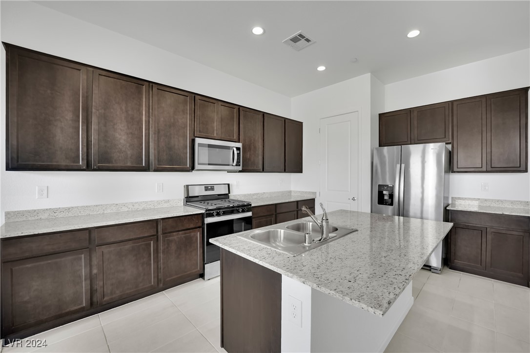 9022 Skye Treeline Street