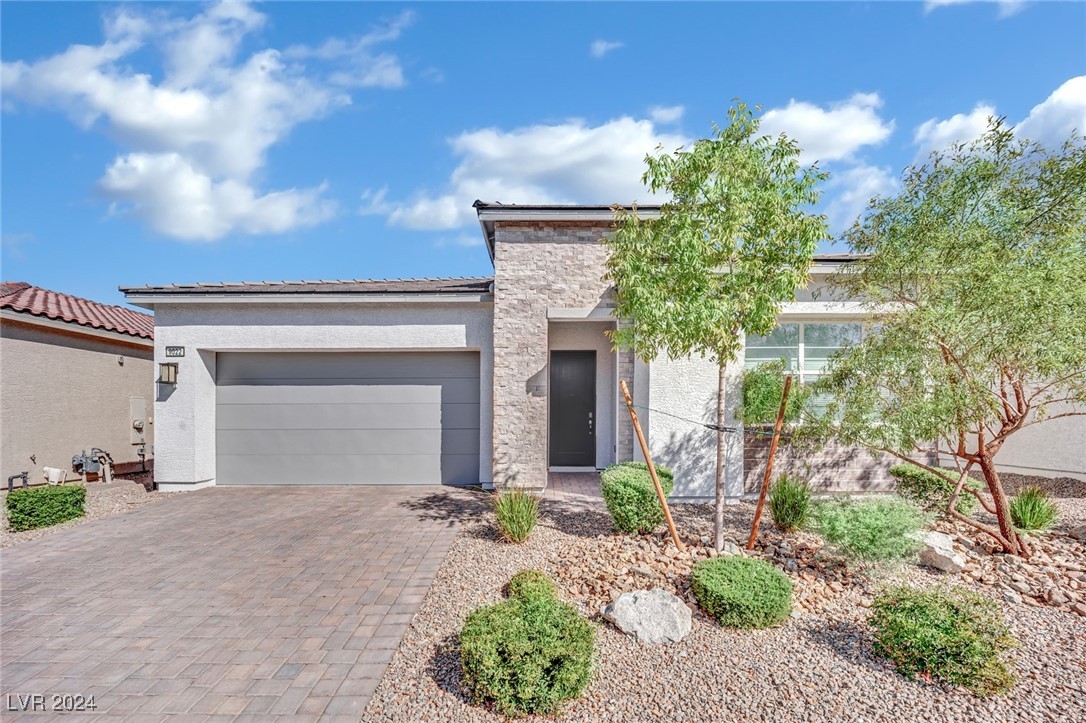 9022 Skye Treeline Street