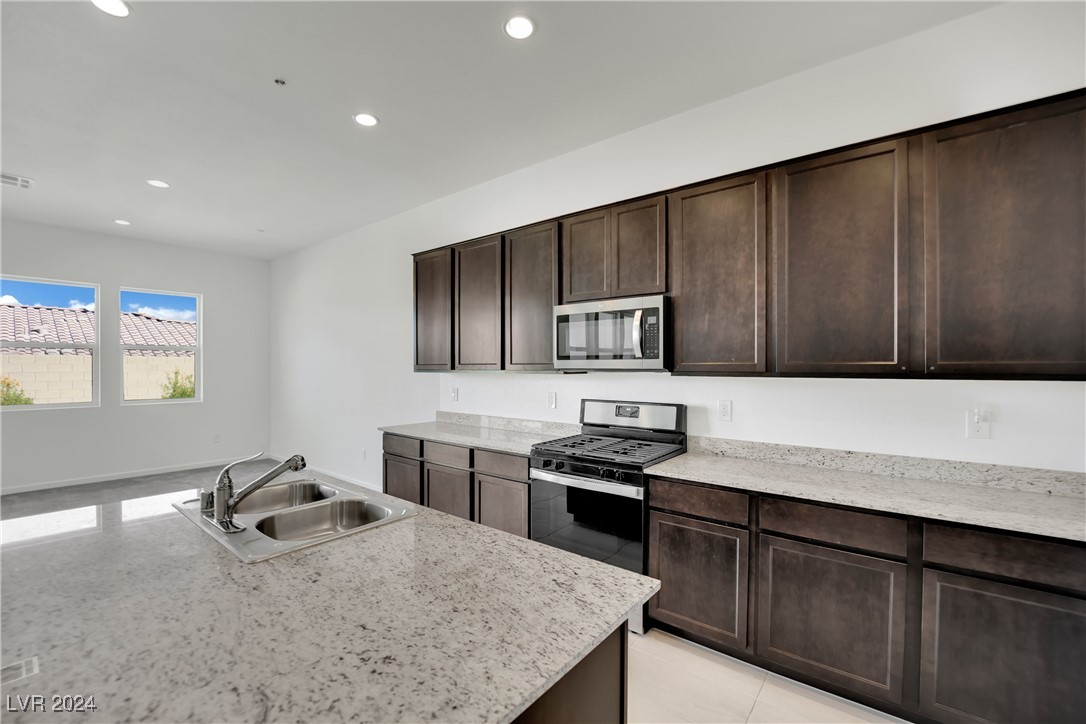 9022 Skye Treeline Street