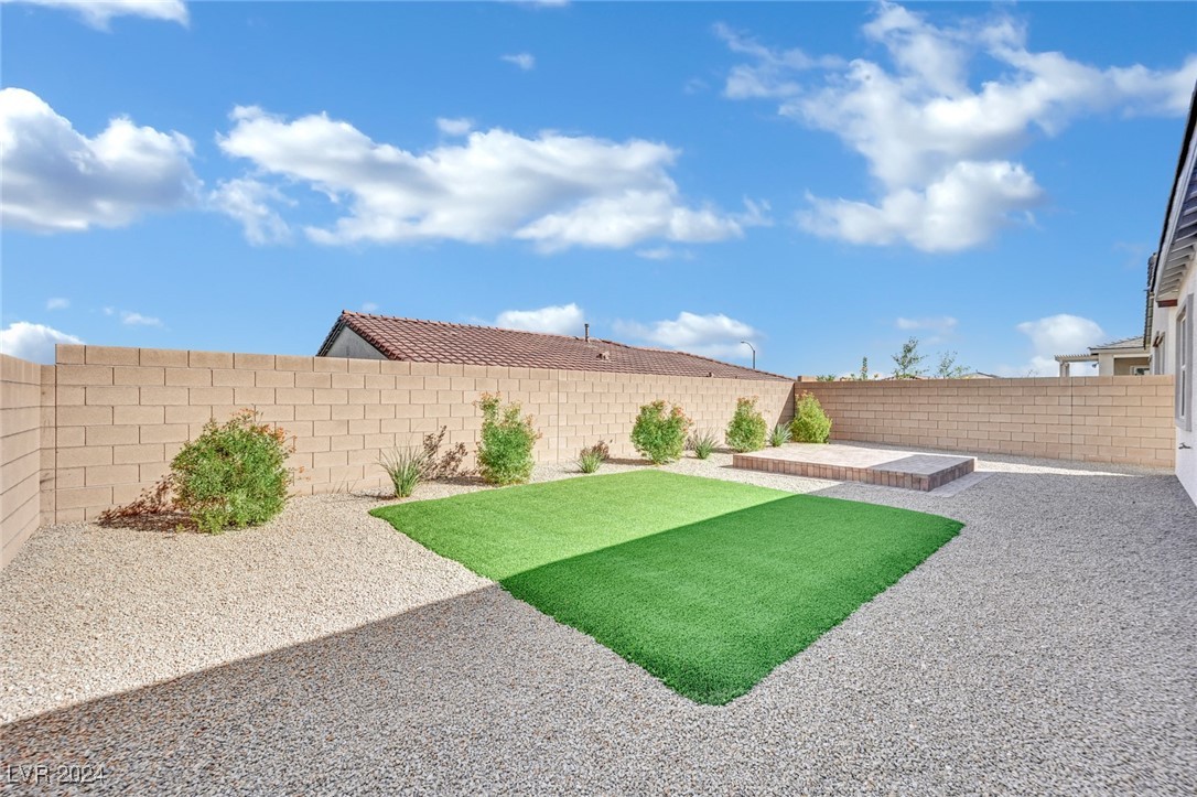 9022 Skye Treeline Street