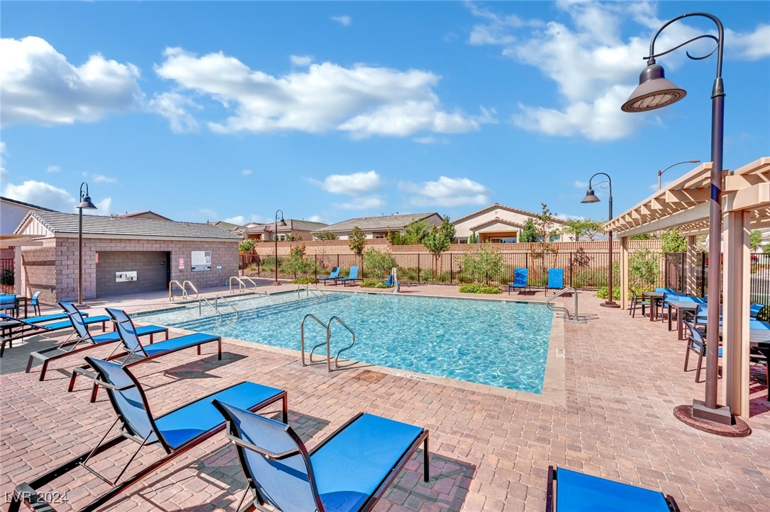 9022 Skye Treeline Street