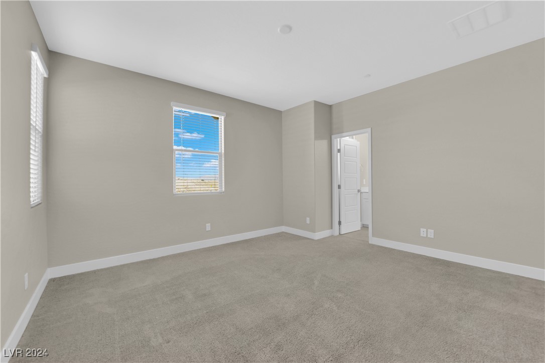 11692 Hamilton Lake Avenue