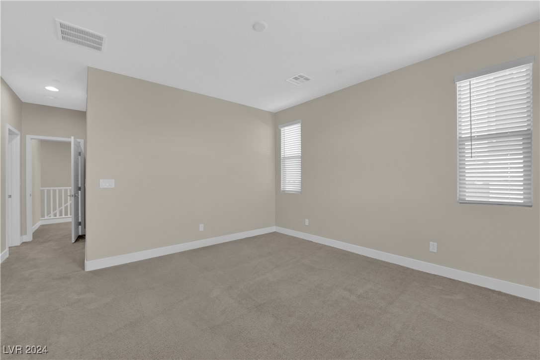 11692 Hamilton Lake Avenue