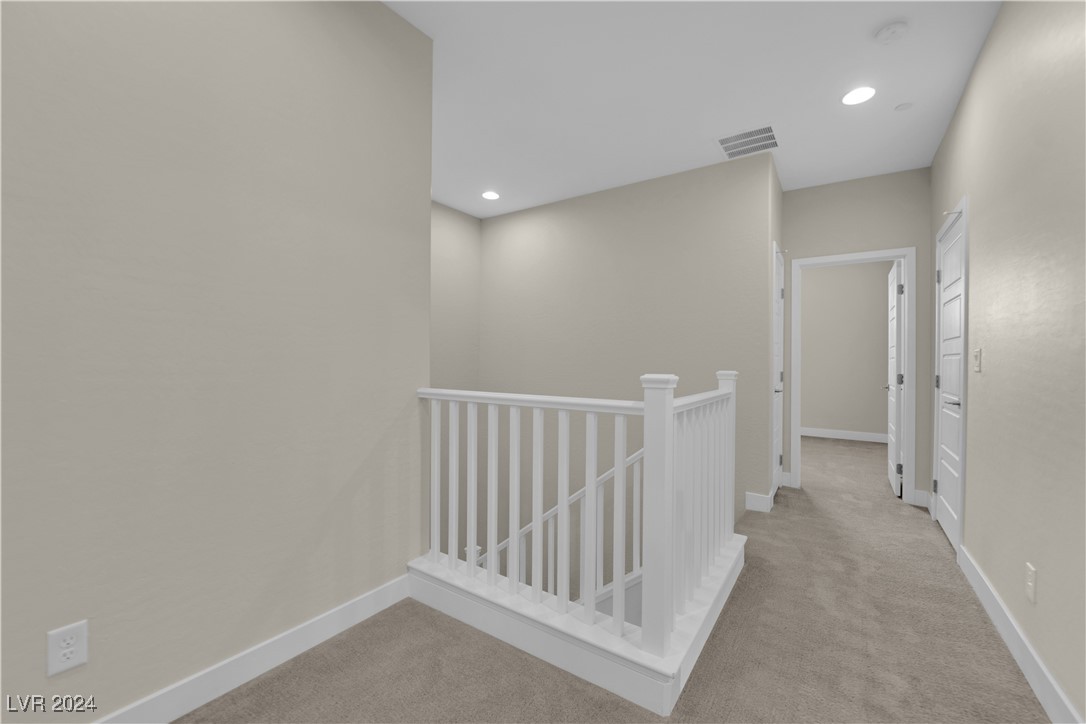 11692 Hamilton Lake Avenue