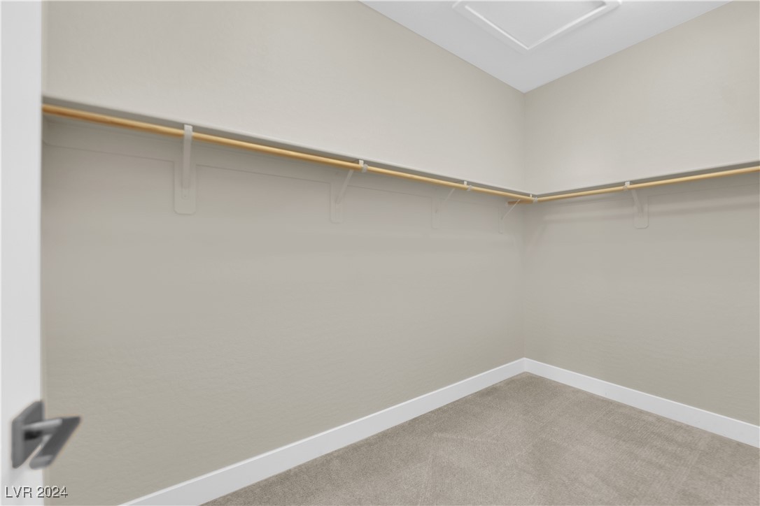 11692 Hamilton Lake Avenue