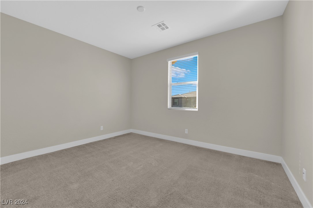 11692 Hamilton Lake Avenue