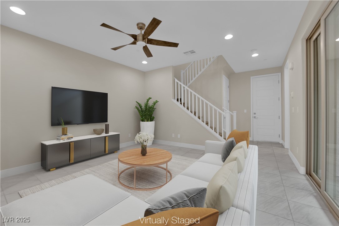 11692 Hamilton Lake Avenue