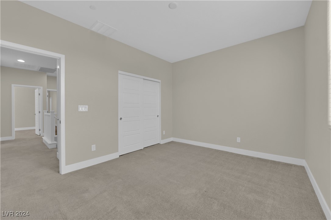 11692 Hamilton Lake Avenue