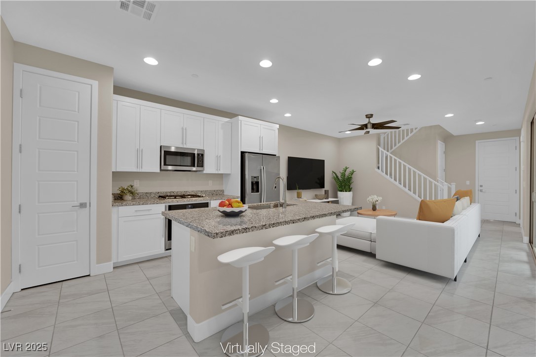 11692 Hamilton Lake Avenue