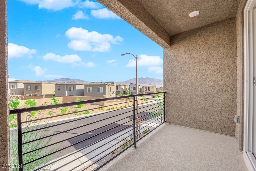 9815 Mojave Mountain Street