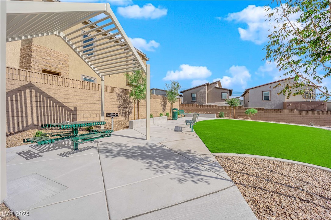 9815 Mojave Mountain Street