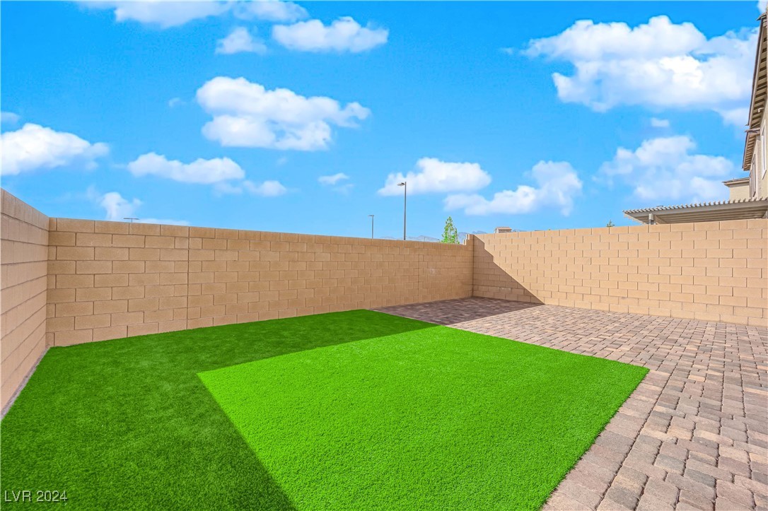 9815 Mojave Mountain Street