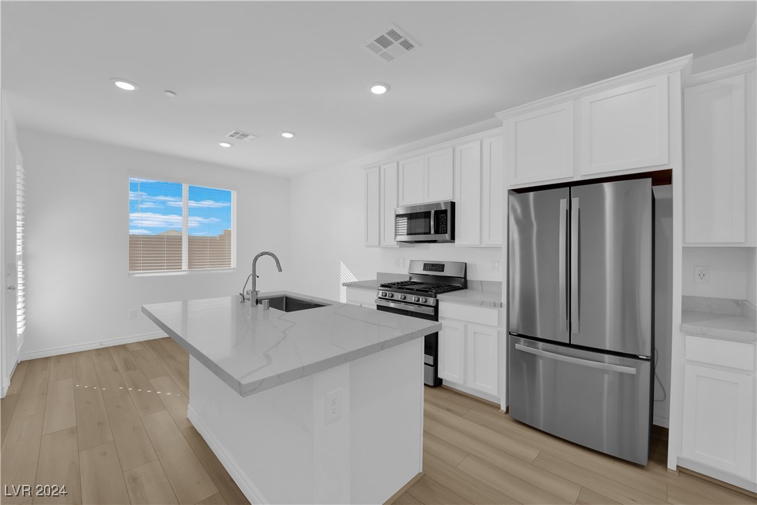 9815 Mojave Mountain Street