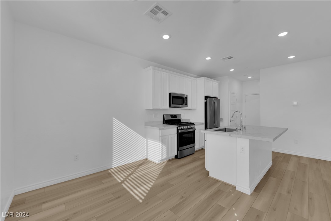 9815 Mojave Mountain Street