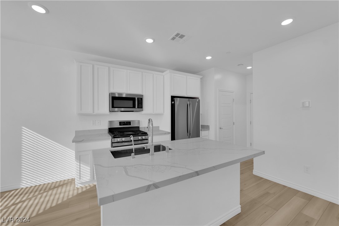 9815 Mojave Mountain Street