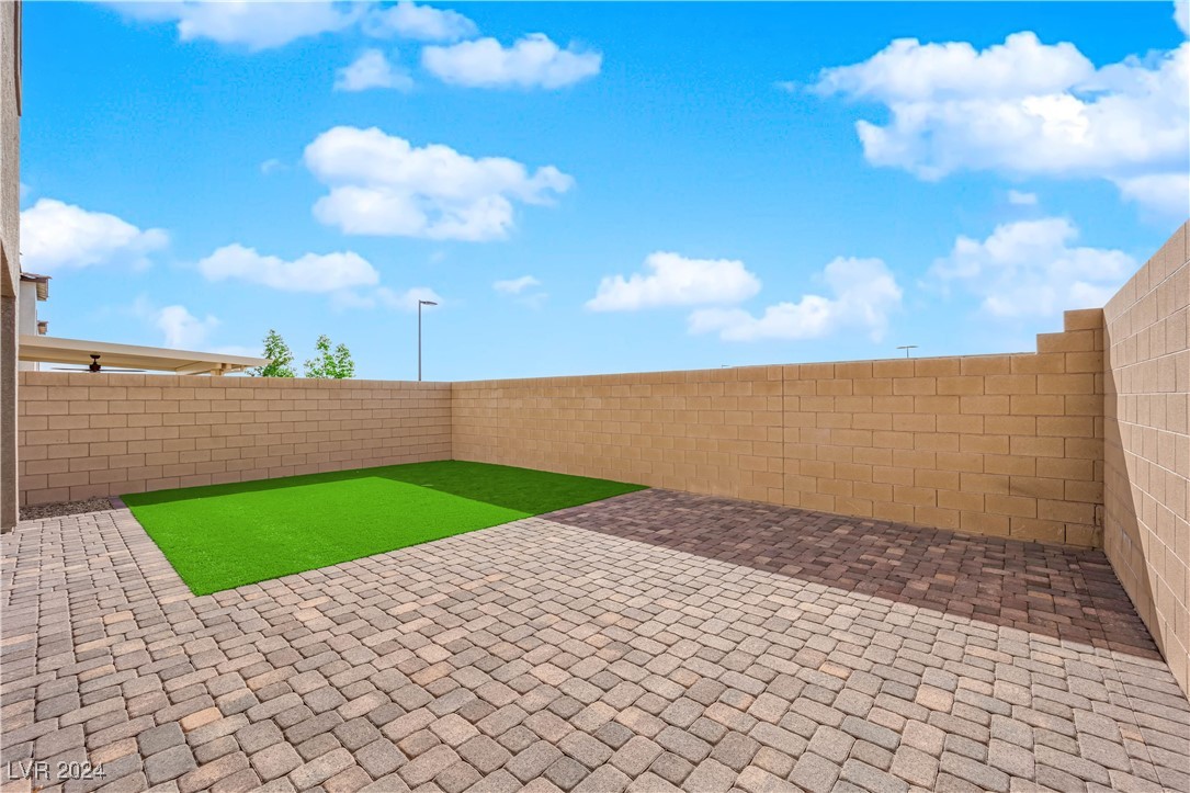 9815 Mojave Mountain Street