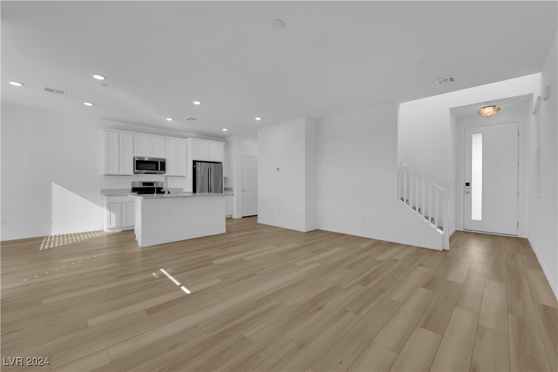 9815 Mojave Mountain Street