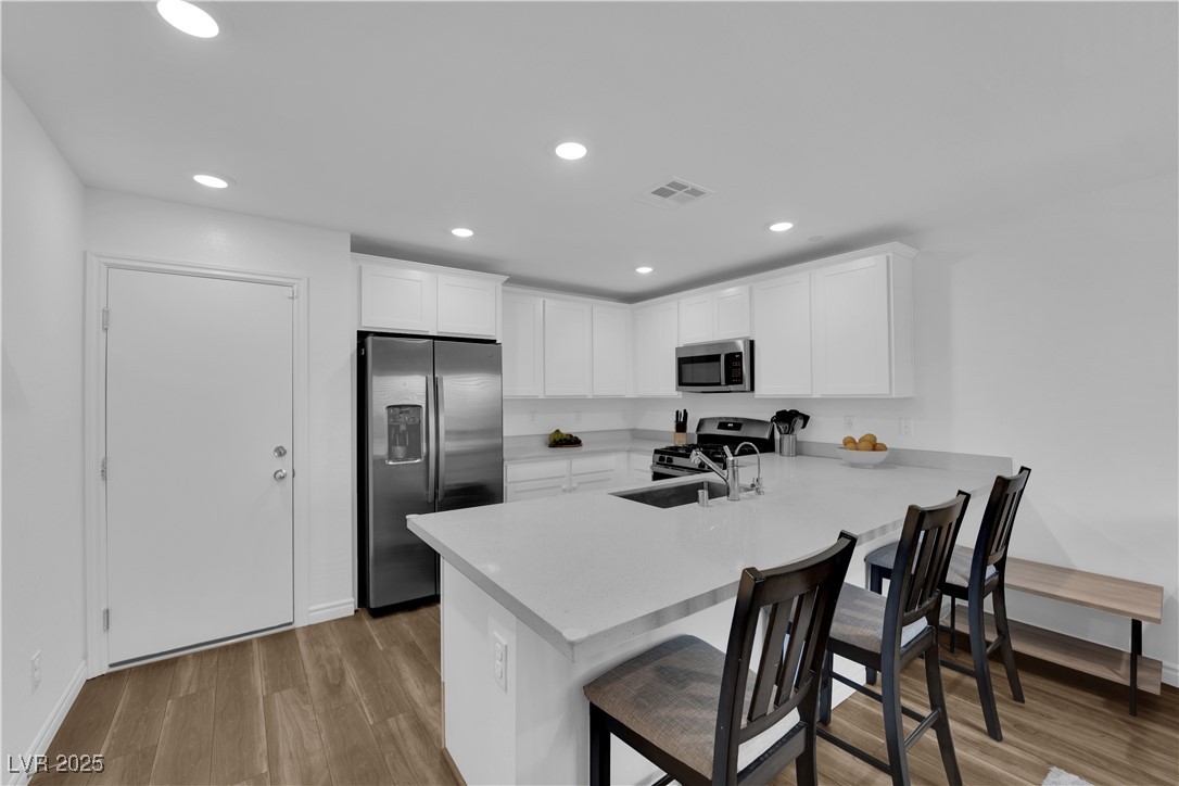 6200 Foxes Dale Street