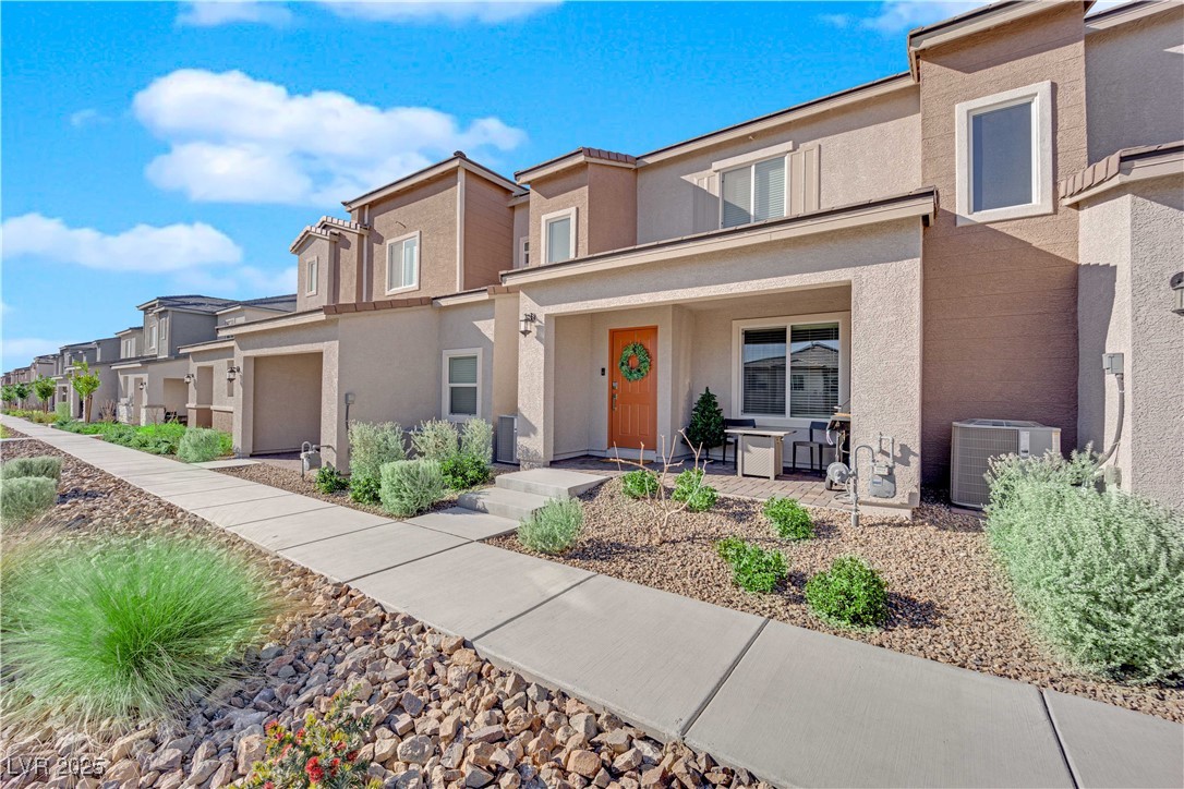 6200 Foxes Dale Street