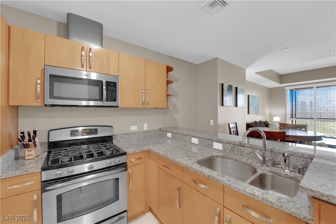 4575 Dean Martin Drive 2303