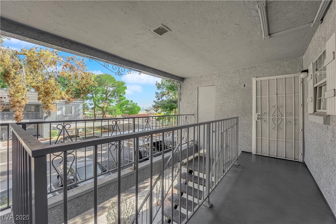 3823 South Maryland Parkway S 5