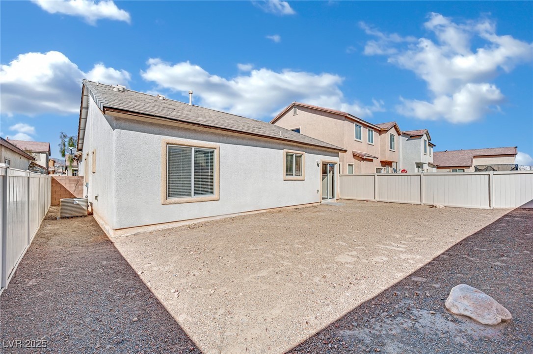 3941 Yellow Mandarin Avenue