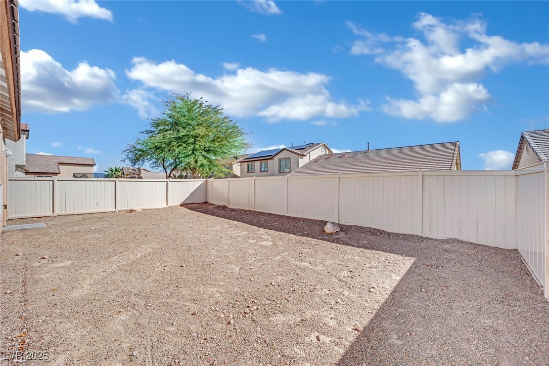 3941 Yellow Mandarin Avenue