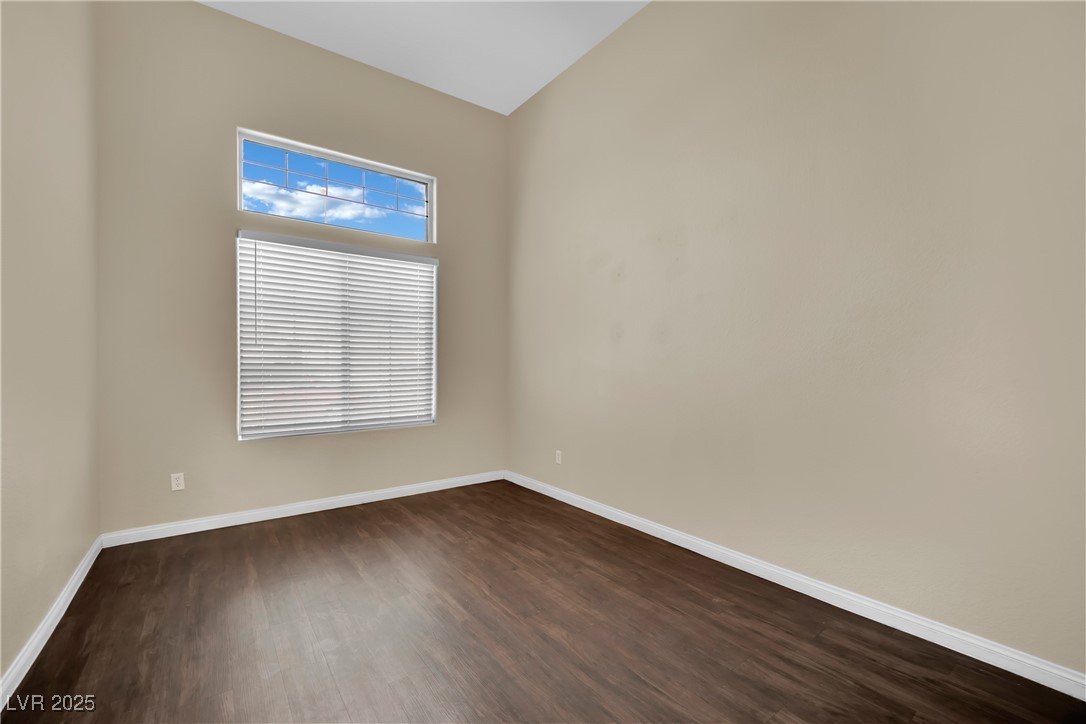 3941 Yellow Mandarin Avenue