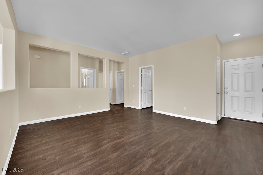 3941 Yellow Mandarin Avenue