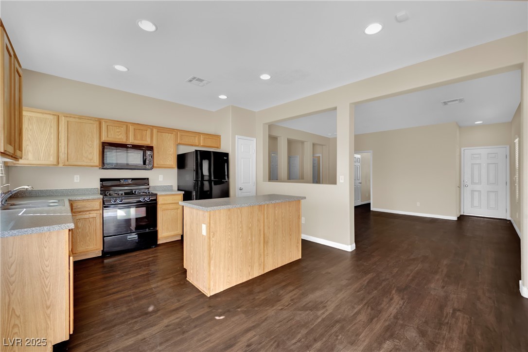 3941 Yellow Mandarin Avenue