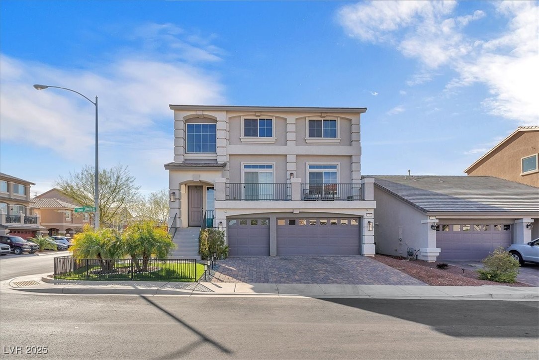 9783 Hawk Crest Street