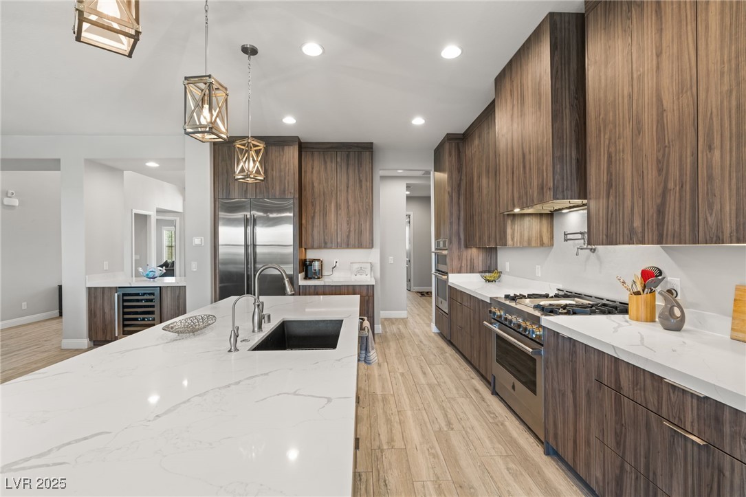 5860 Noah Springs Court