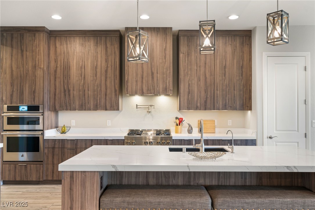 5860 Noah Springs Court