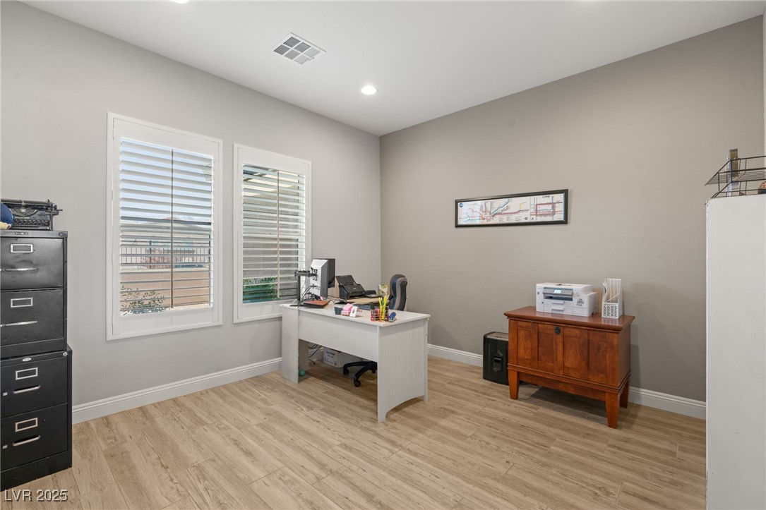 5860 Noah Springs Court