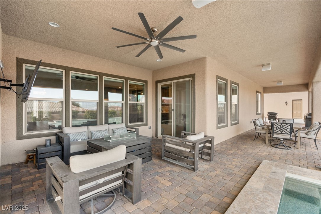 5860 Noah Springs Court